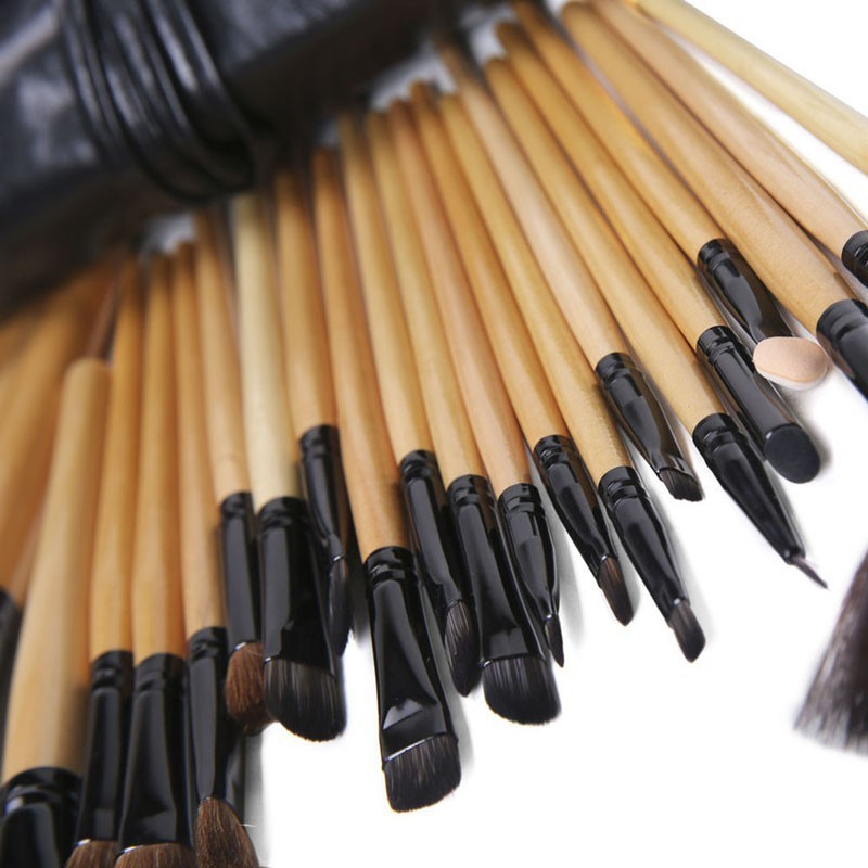 Geschenktüte mit 24-teiligem M – Group Head Brush Bewertung und Preis